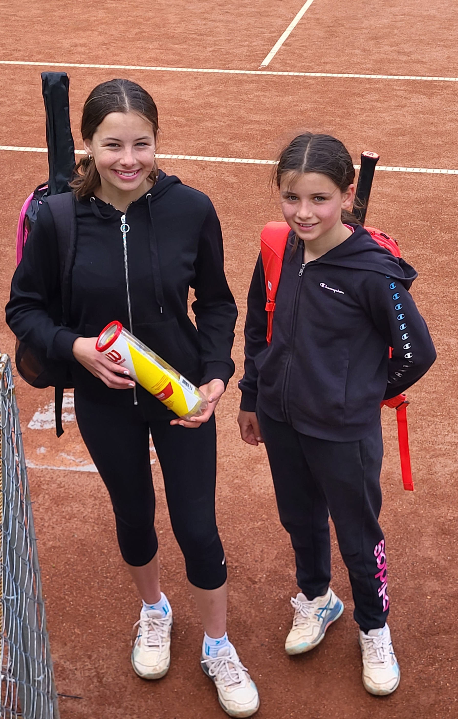 u15 Fiona und Lisa Schramm